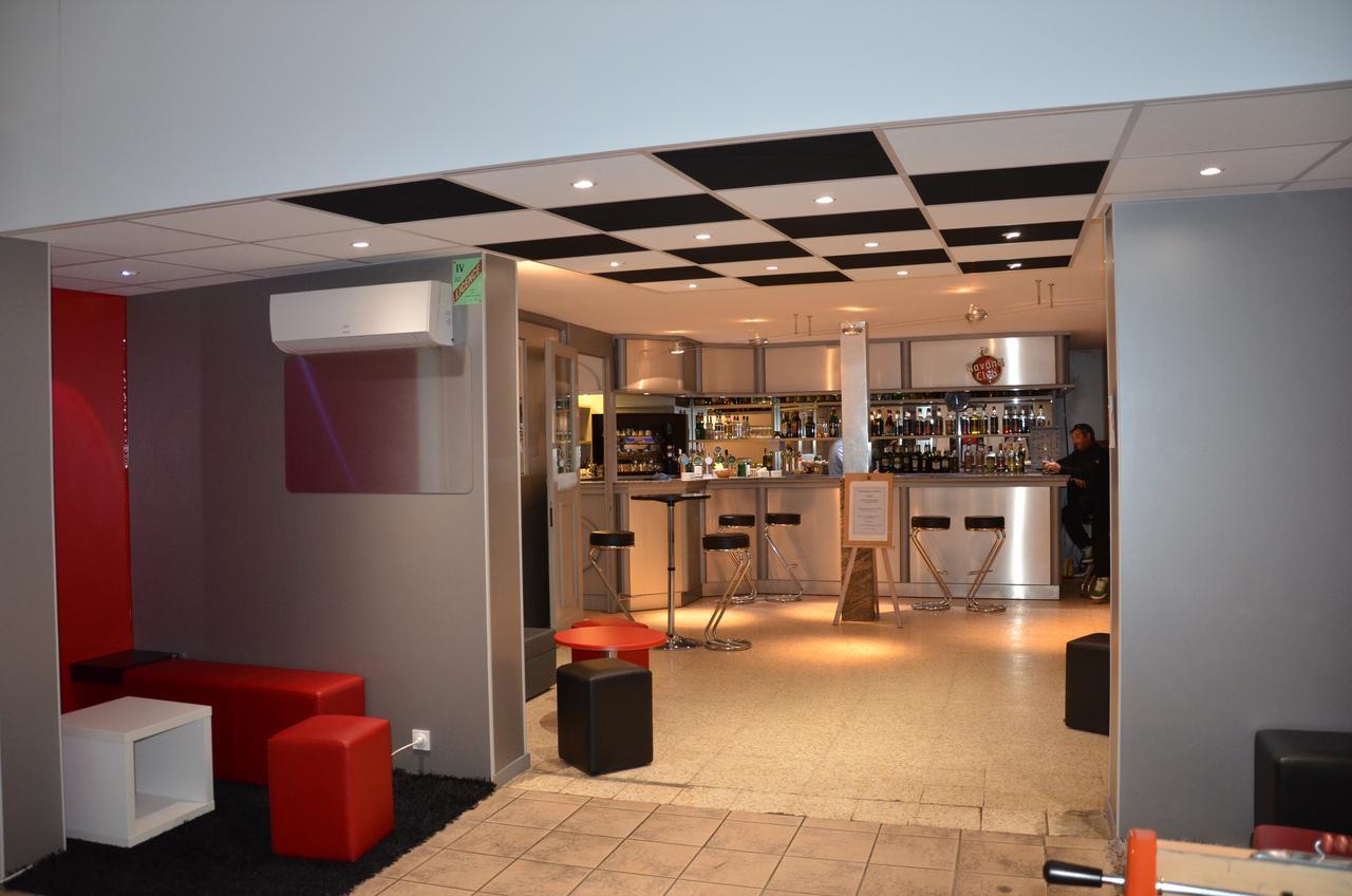 Le Miracle Bed & Breakfast Ledenon Bagian luar foto